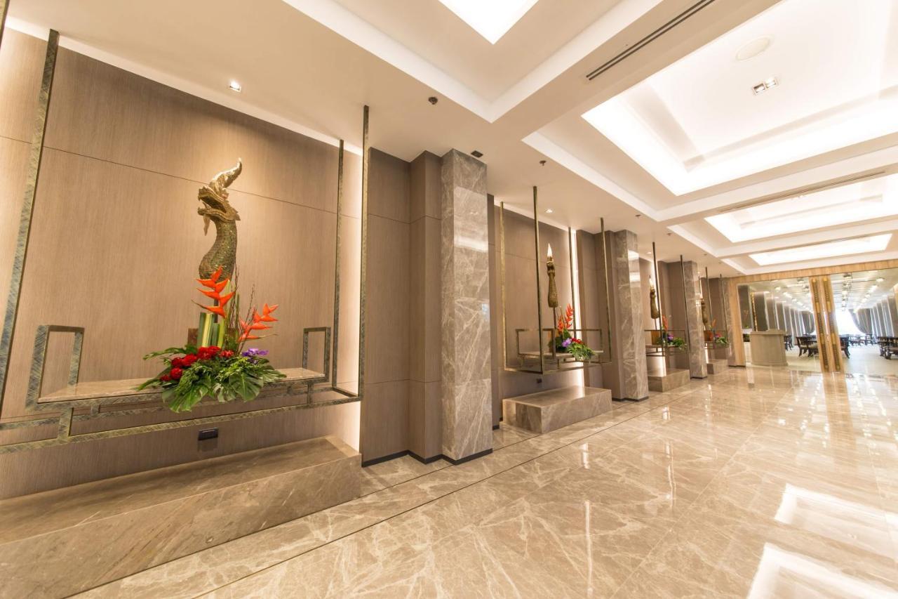 The Heritage Chiang Rai Hotel And Convention Ngoại thất bức ảnh The lobby of the hotel