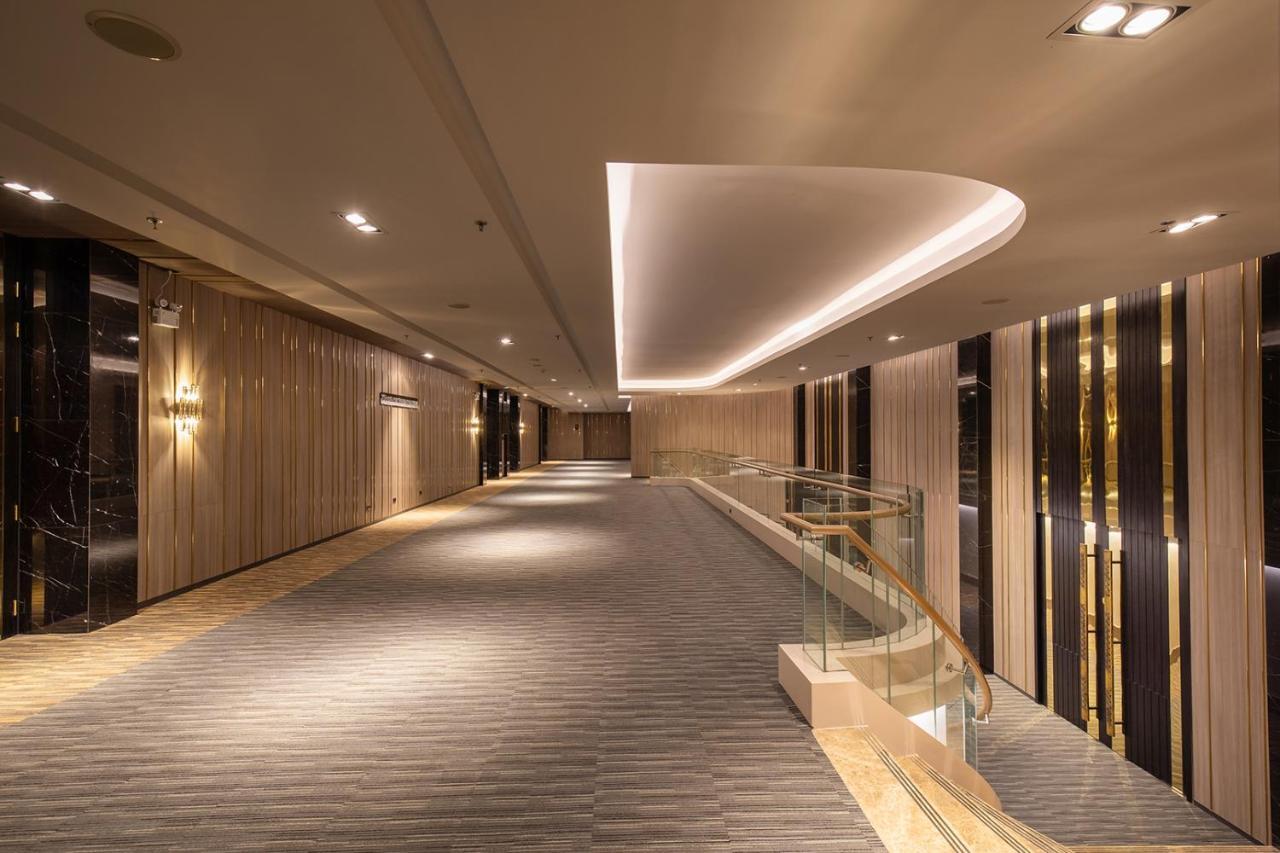 The Heritage Chiang Rai Hotel And Convention Ngoại thất bức ảnh The interior of the hotel