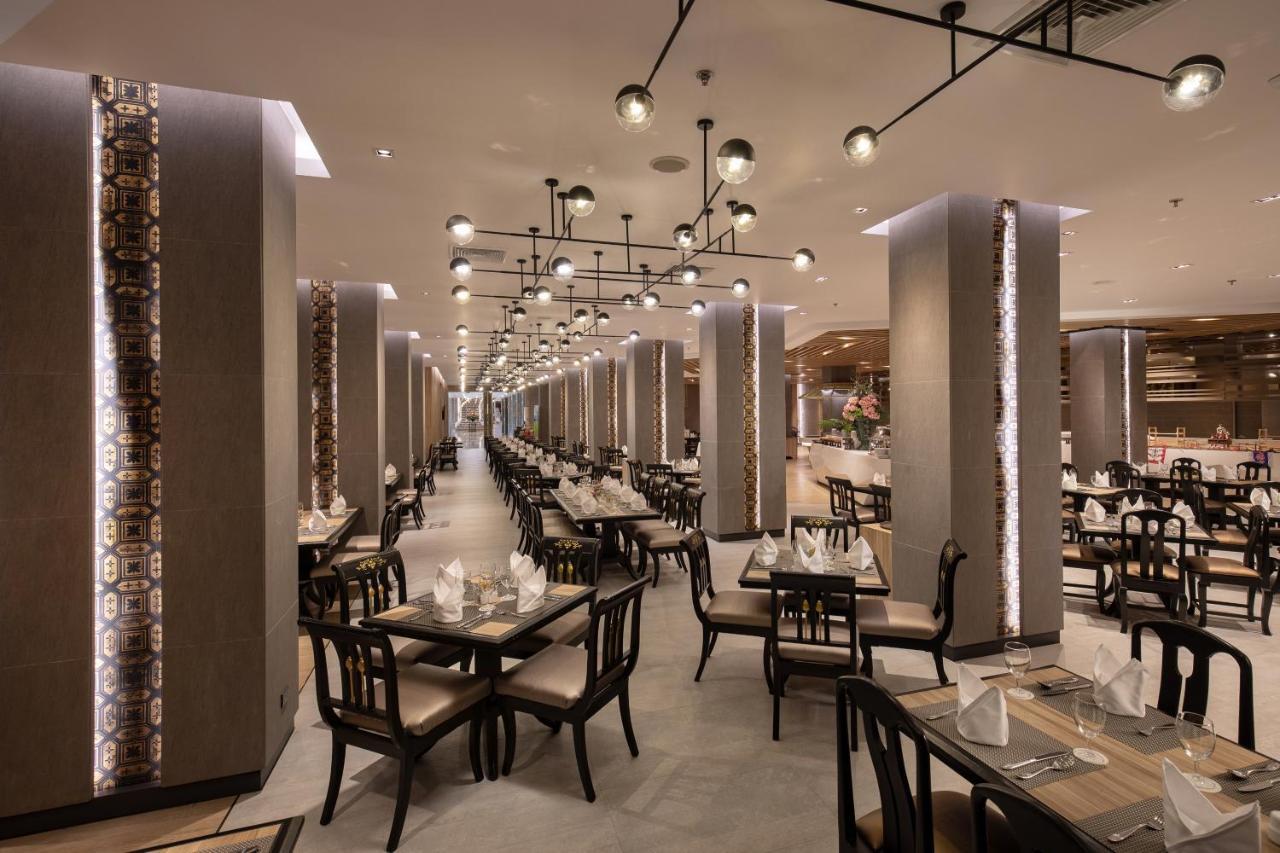 The Heritage Chiang Rai Hotel And Convention Ngoại thất bức ảnh The restaurant's interior